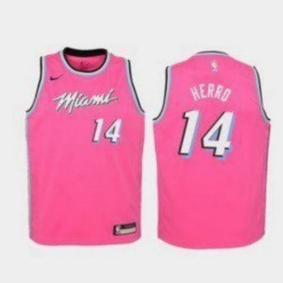 tyler herro jersey sales